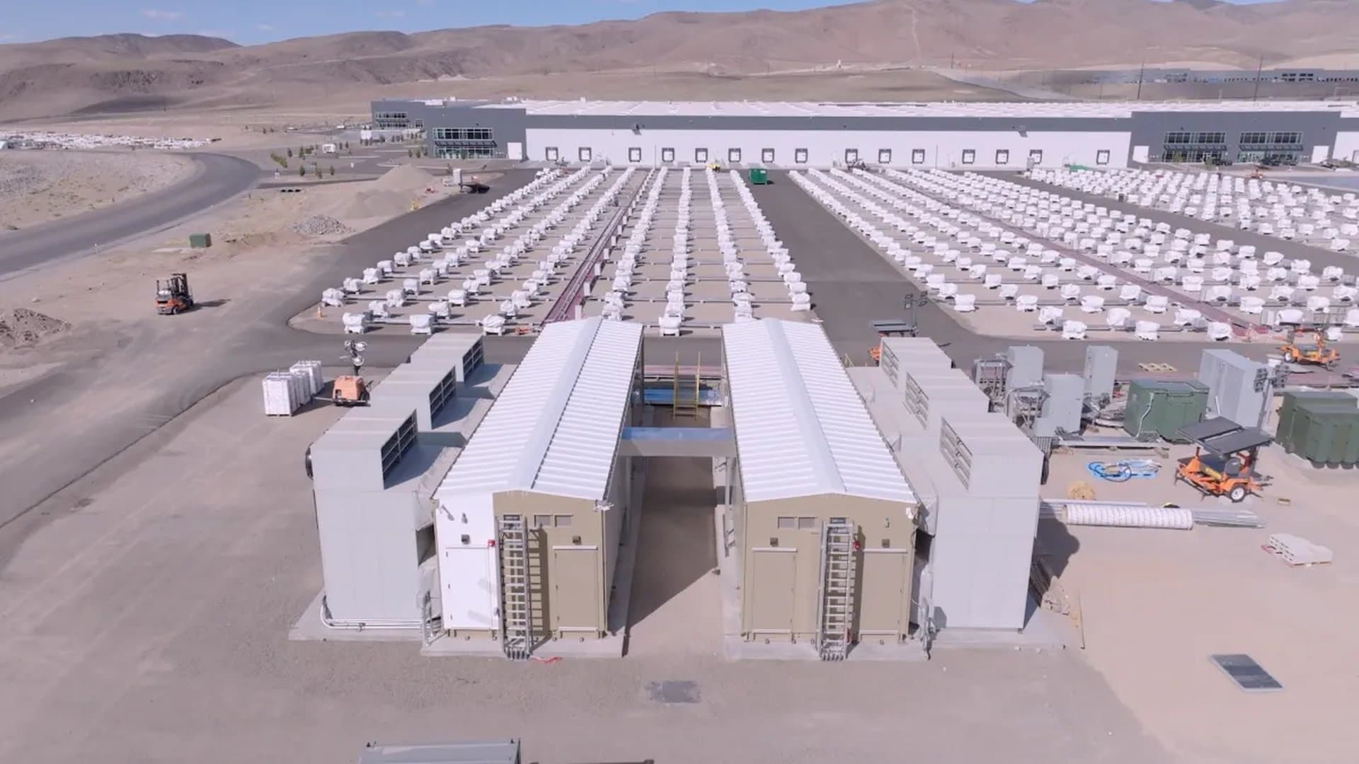 Energy storage industry set aggressive goals for 2025 — and already crushed them
